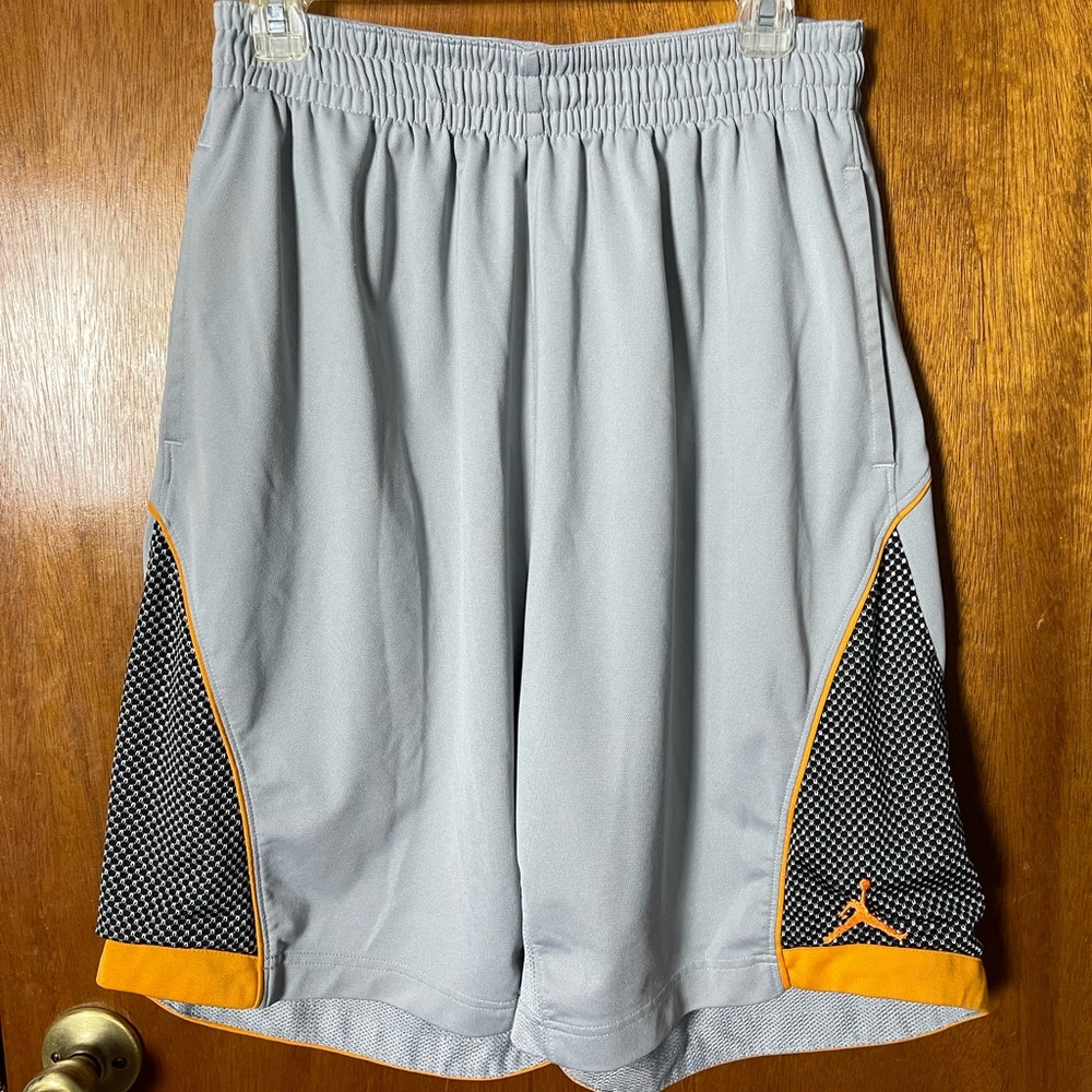 Nike Basketball Shorts (XL)